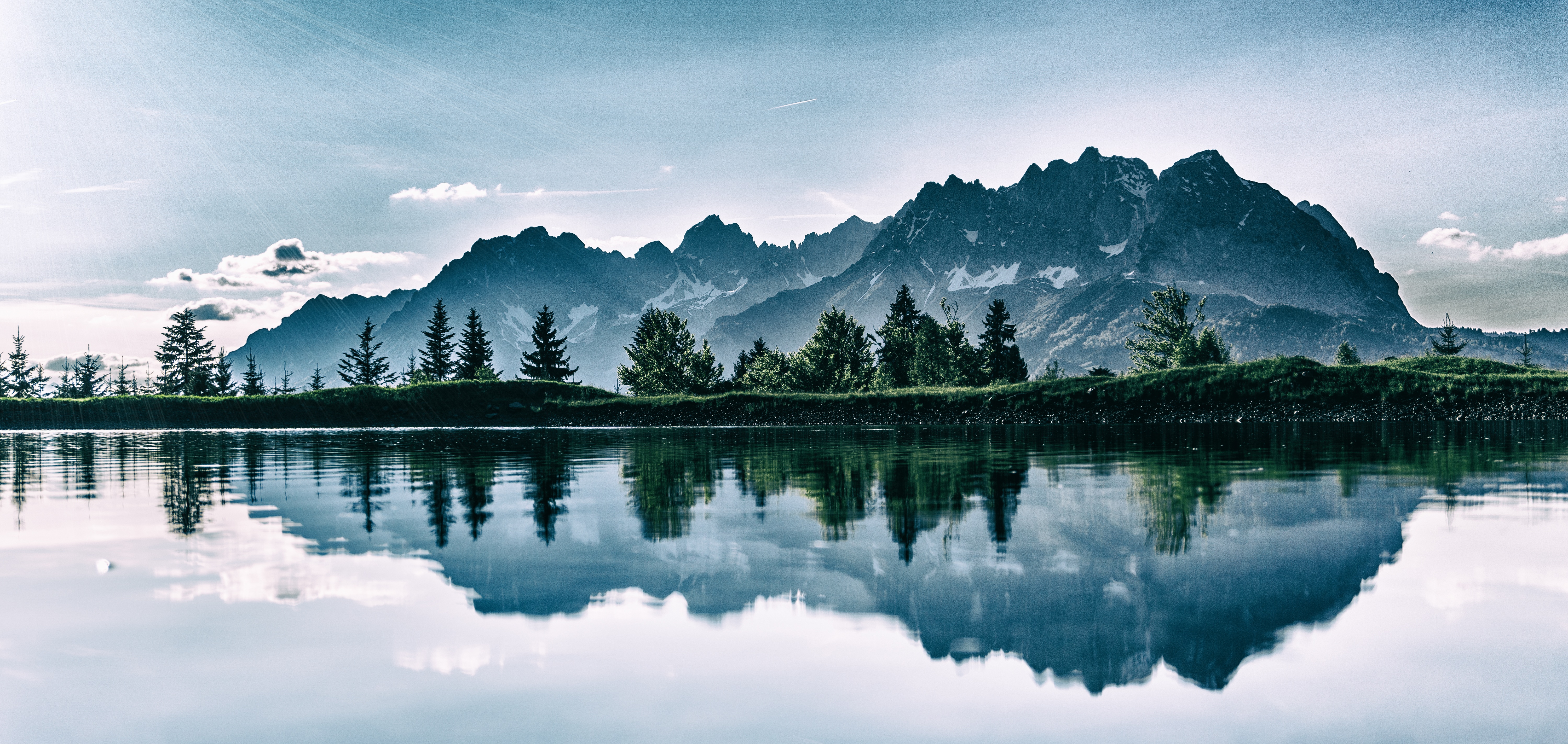 mountain-lake-reflection